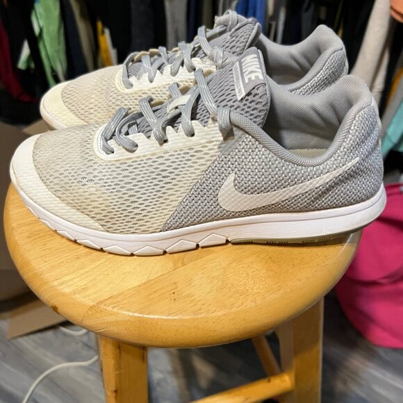 Nike Women’s Flex Experience RN 5 Running Shoes - Picture 1 of 8